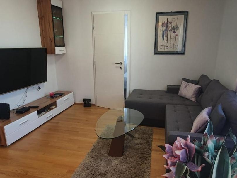 Apartment Mia -v *